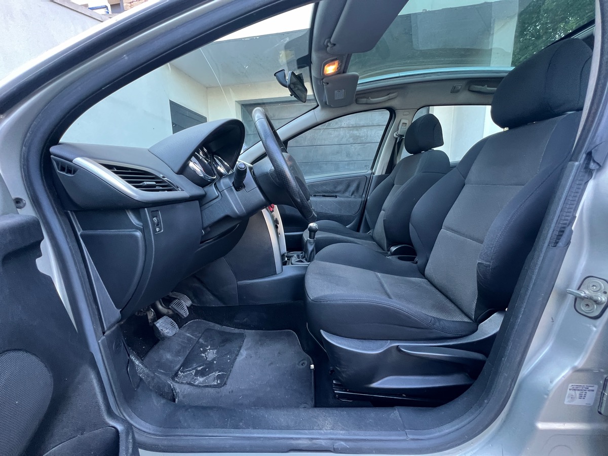 Peugeot 207 SW 1.6 HDI 90
