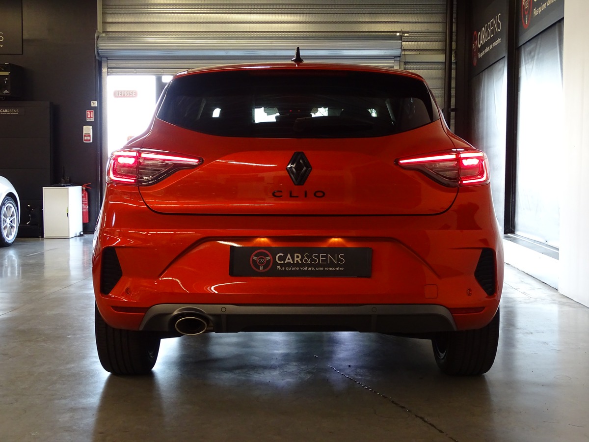 RENAULT Clio V (2) 1.0 TCE 90 Ch ESPRIT ALPINE 1ere main Caméra 360 CarPlay