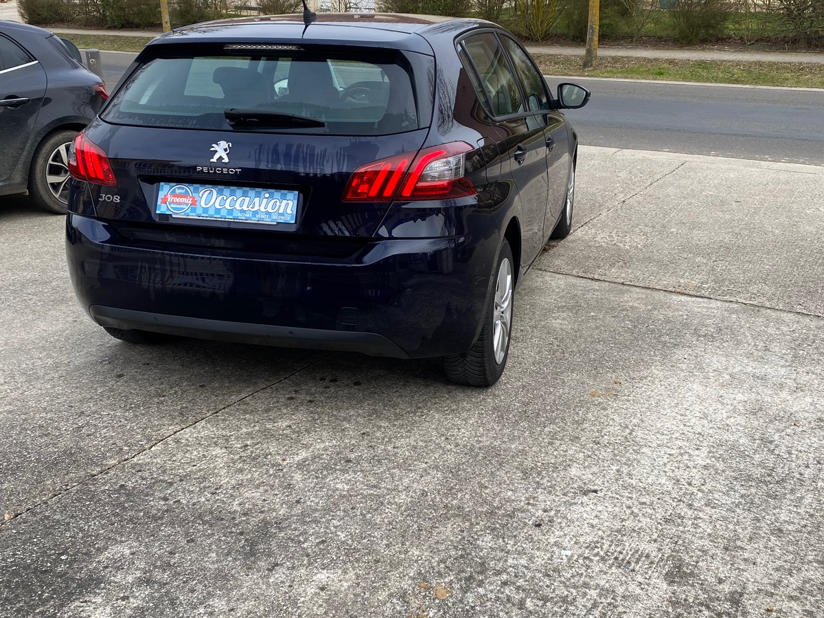 Peugeot 308 1.5 blue hdi 130 cv EAT8