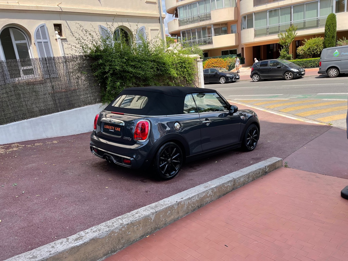 Mini Cabrio cooper s 192 CV / Jantes Noires/