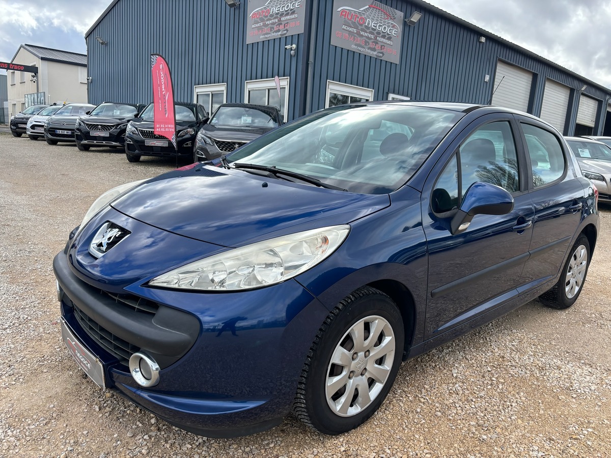 Peugeot 207 1.4 hdi 68 trendy /