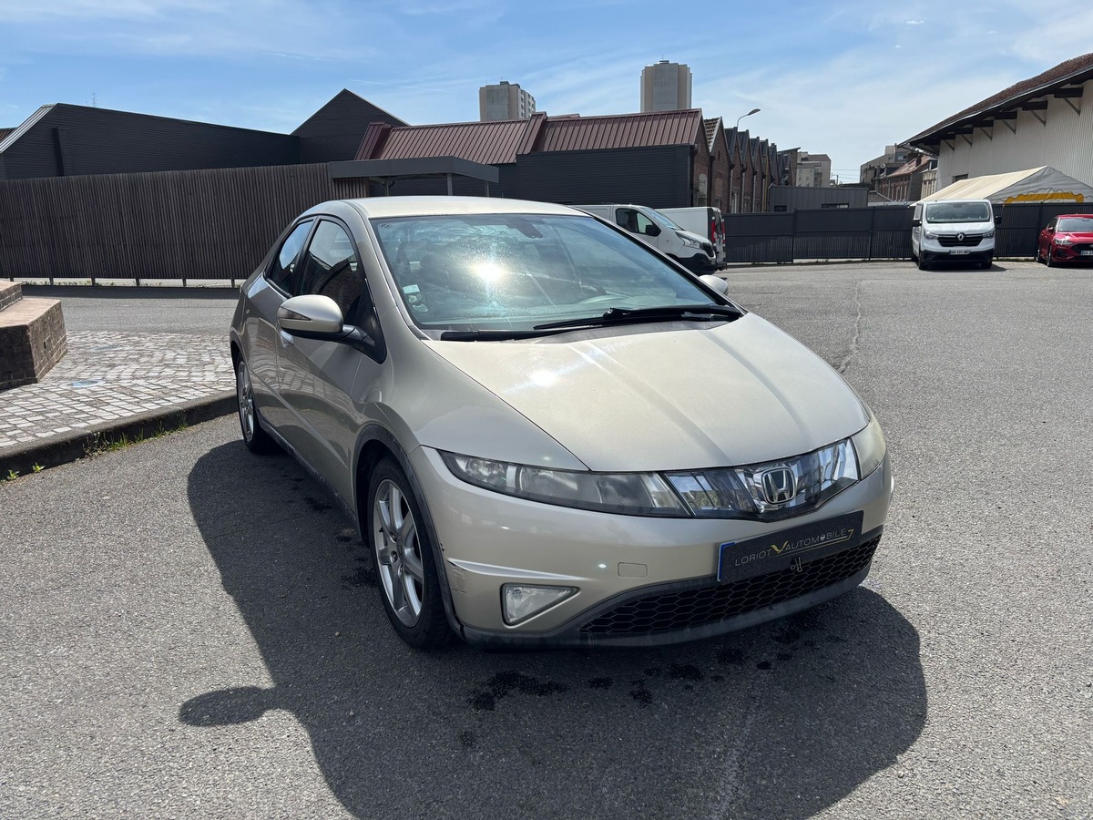 Honda Civic 1.8 VTEC 140 - Finition Sport - Garantie