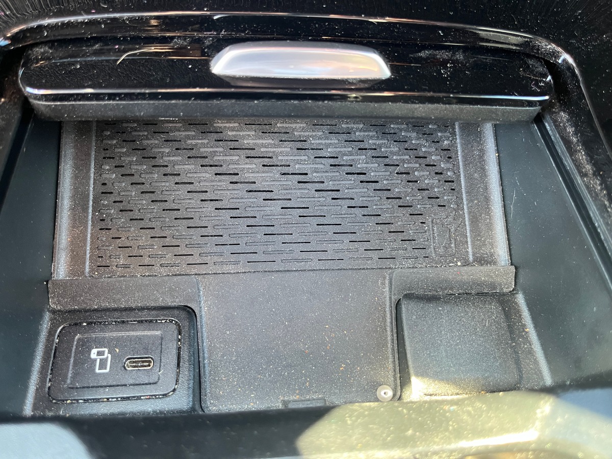 Mercedes-Benz EQA 250 AMG 190ch, SUIVI MERCEDES,SIEGES CHAUFFANT, TOIT OUVRANT, CHARGEUR A INDUCTION