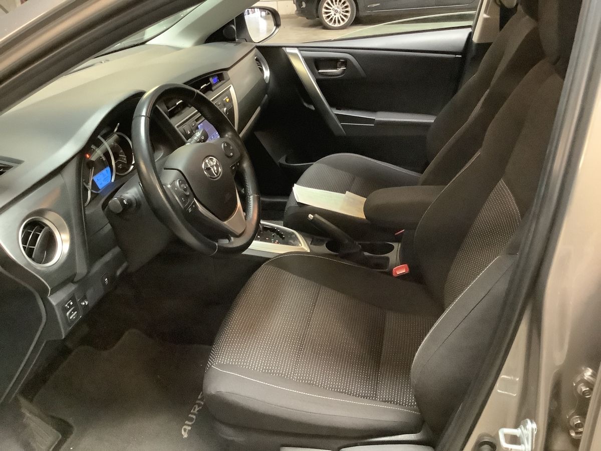 Toyota Auris II 1.6 VVTi 132 Boite Automatique