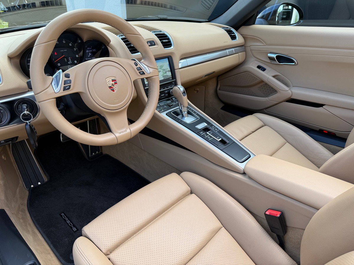 Porsche Boxster 2.7L  / 265 CH / 42372 KMS