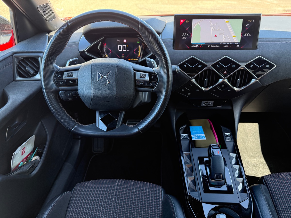 Citroën DS3 CROSSBACK 130 BLUEHDI EAT8 PERFORMANCE LINE, SUIVI COMPLET, CARPLAY