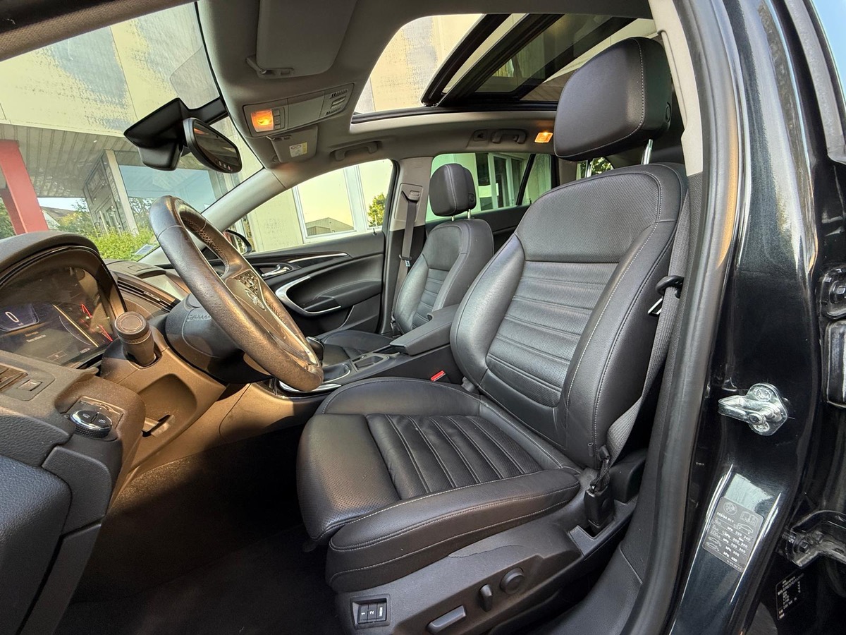 Opel Insigna Sport Tourer Cosmo 1.6 CDTI  136 CV start /stop 4XCB