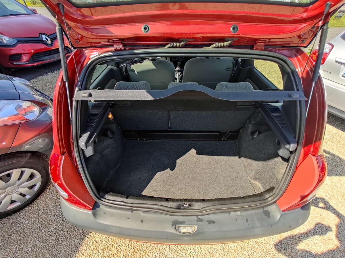 RENAULT Clio II 1.2i 60 Campus Authentique