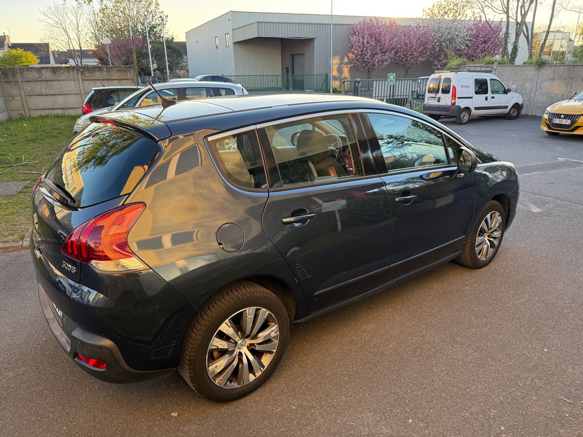 Peugeot 3008 1.6 HDI 115 CV allure en 4XCBL