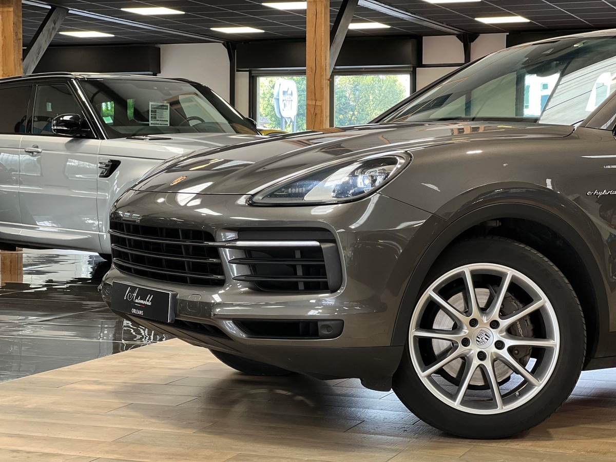 Porsche Cayenne COUPE III V6 3.0 E-HYBRID 462 BVA8