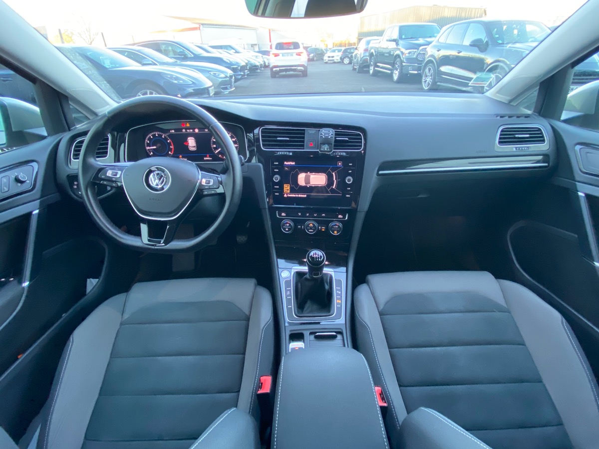 Volkswagen Golf VII 1.5 130 CARAT CAM/CARPLAY  a