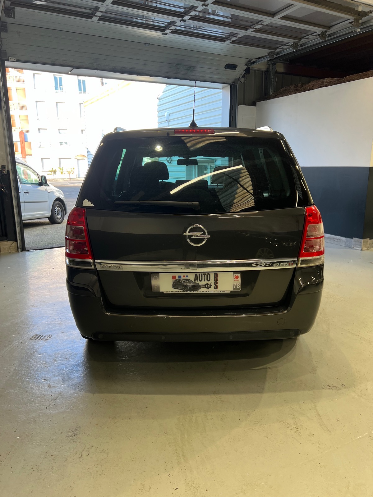 Opel ZAFIRA 1.7 CDTI 125CH FAP CONNECT PACK d'occasion à Auneau
