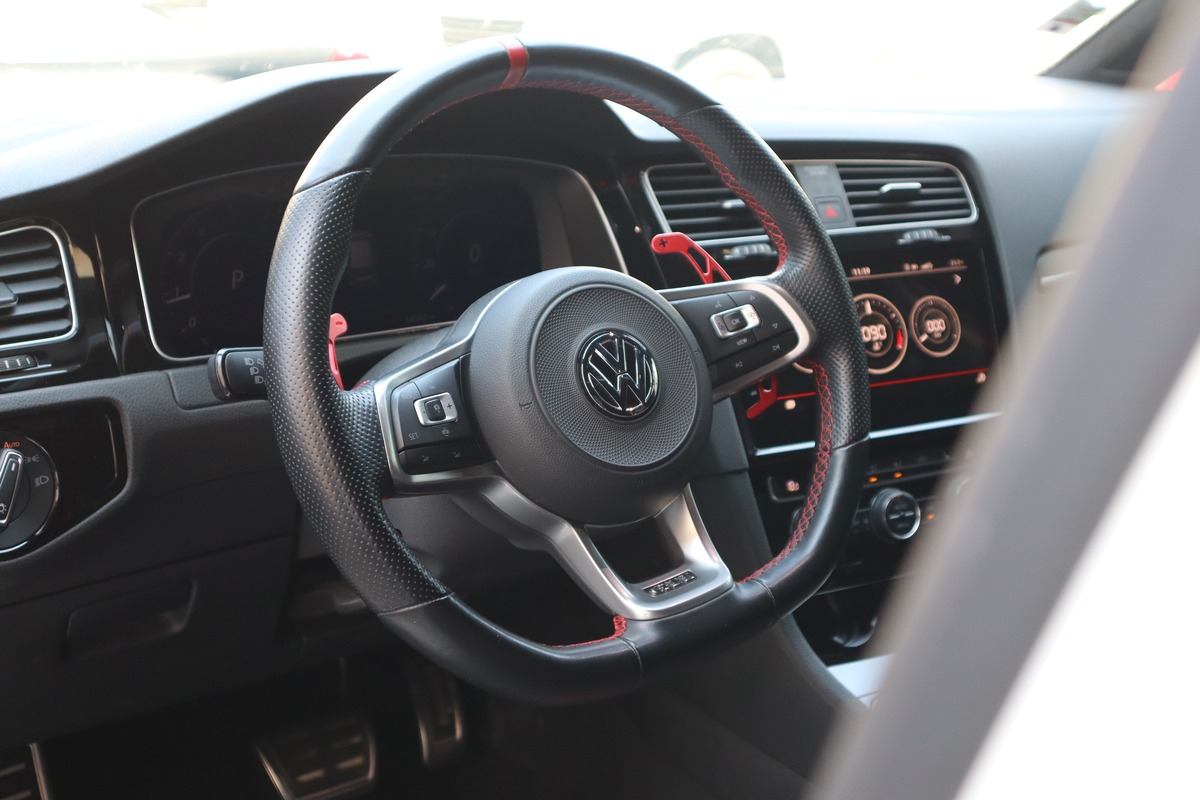 Volkswagen Golf VII GTI 7.5 TCR- Apple CarPlay - Discover Pro