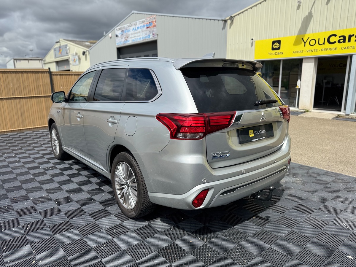 Mitsubishi Outlander PHEV 2.4l Twin Motor 225CH 4WD - ELIGIBLE TOUT CATÉGORIE UBER - CUIR