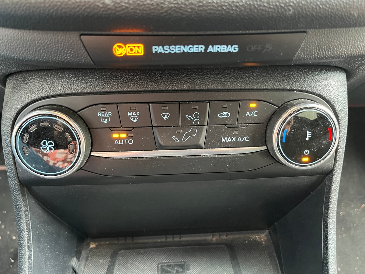Ford Fiesta 1.0 ECOBOOST MHEV 125ch ST-LINE X, SUIVI FORD, CHARGEUR A INDUCTION, CARPLAY, REGULATEUR