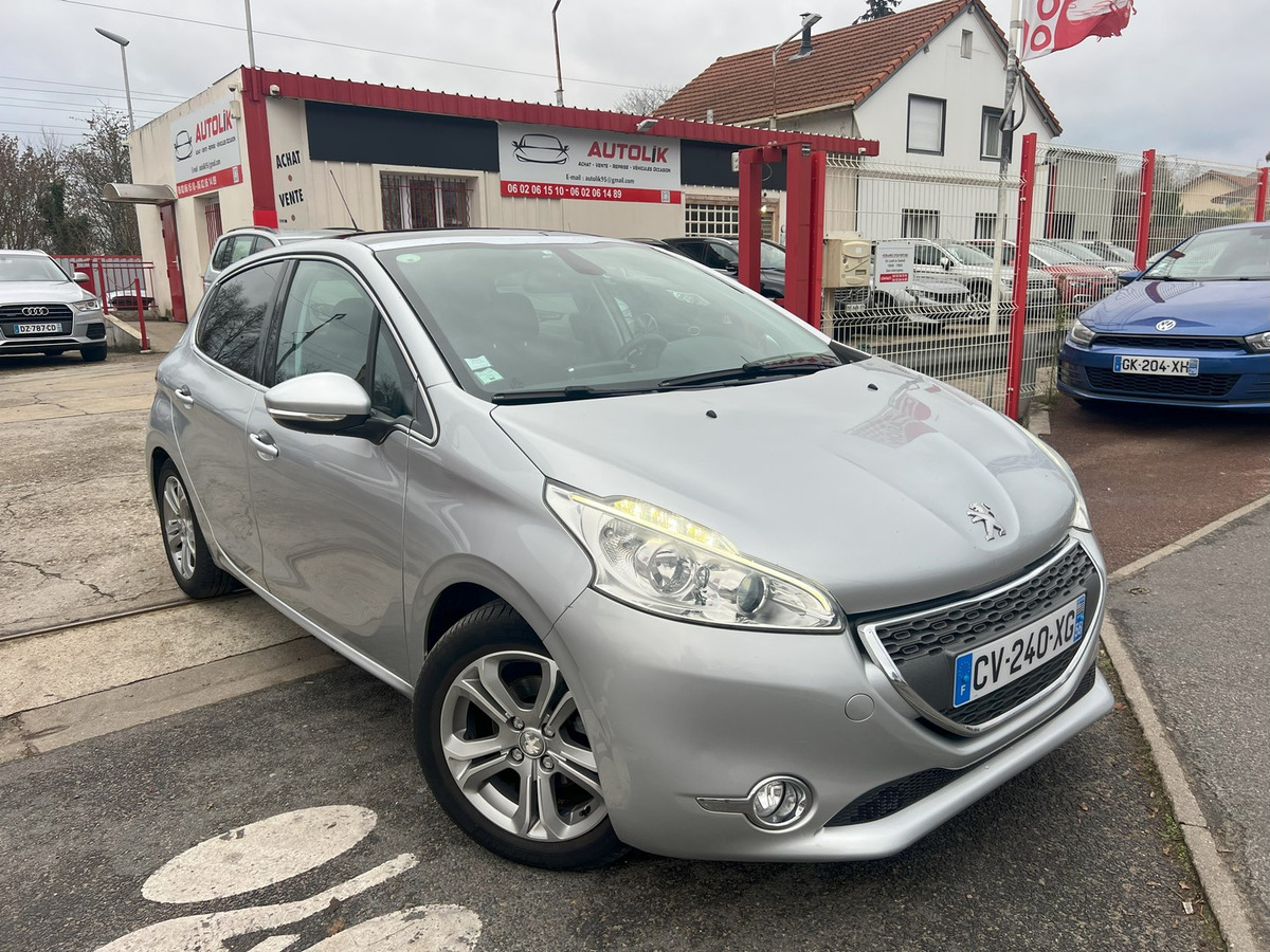 Peugeot 208 1.6 E-HDI FAP 115 ALLURE 5P