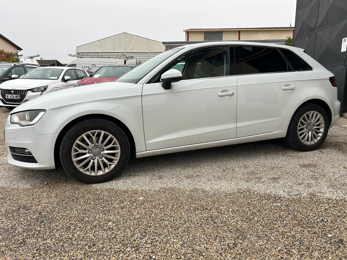 Image: Audi A3 1.6 TDI 110cv Ambiente boite auto.