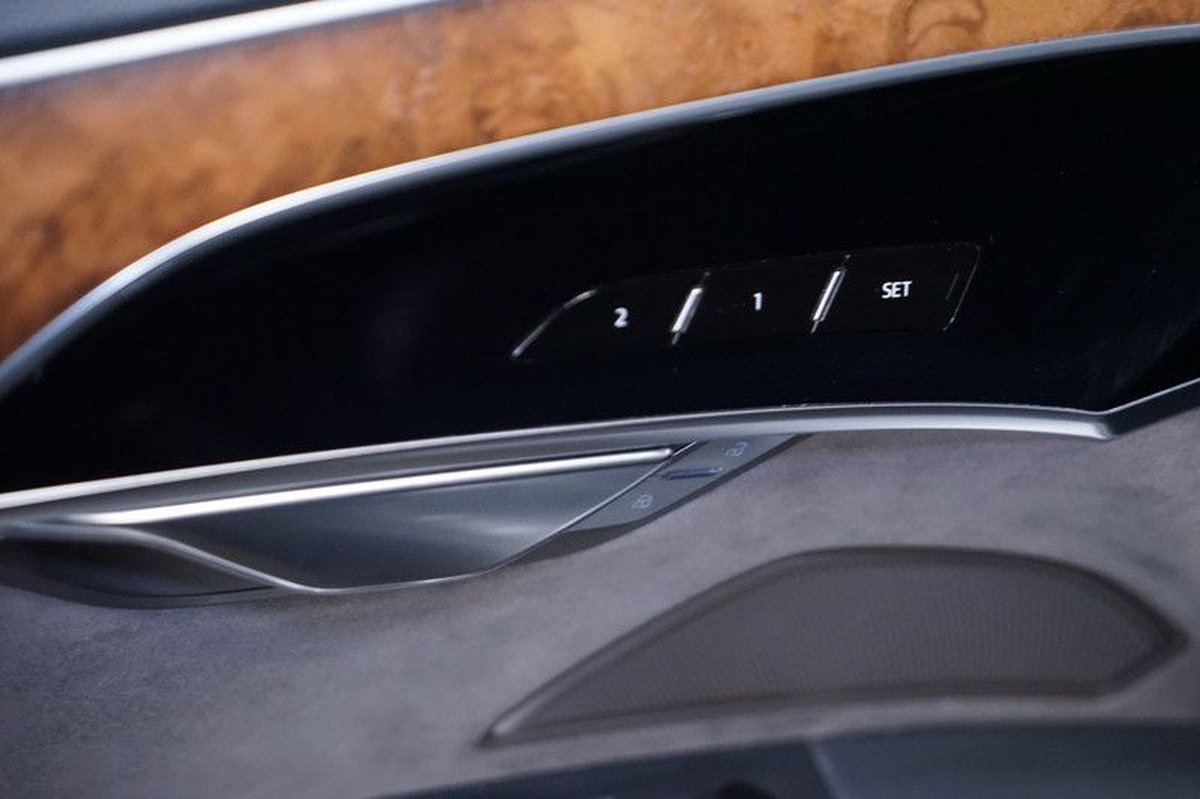 Audi A8 50 TDI 286ch Avus quattro tiptronic 8 B&O Toit ouvrant Caméra 360