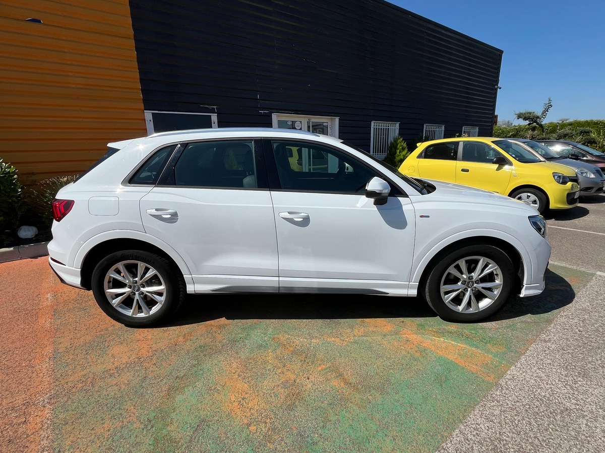 Audi Q3 35 2.0 TDI S Tronic7 150 S LINE Boîte automatique