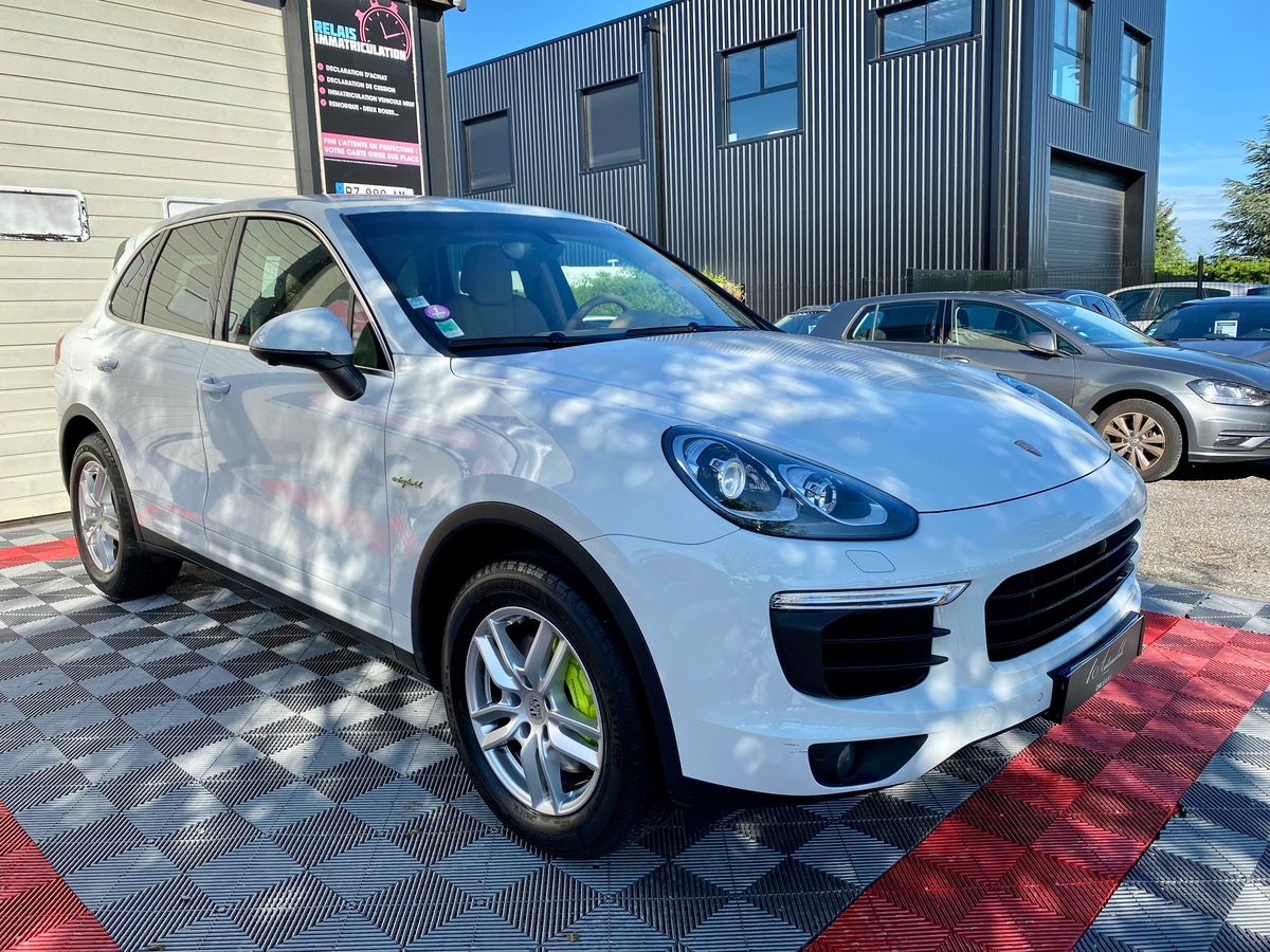 Porsche Cayenne S Hybrid 3.0 V6 333/416cv crochet