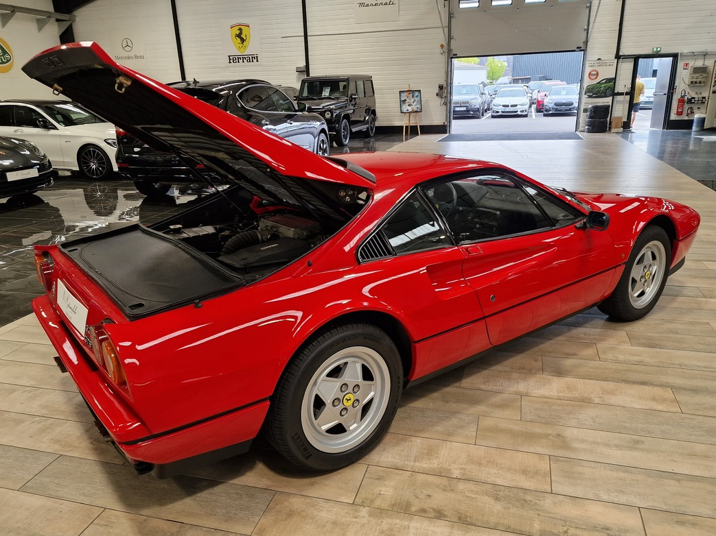 Ferrari 328 GTB 3.2 V8 270 DISTRIBUTION OK E