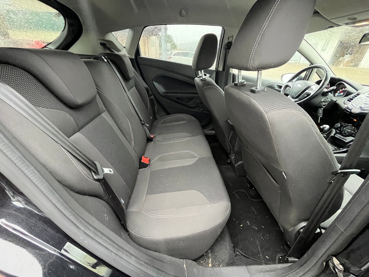 Ford Fiesta 1.0 100CH TITANIUM 5P, RADAR DE RECUL, GPS, REGULATEUR, LIMITEUR
