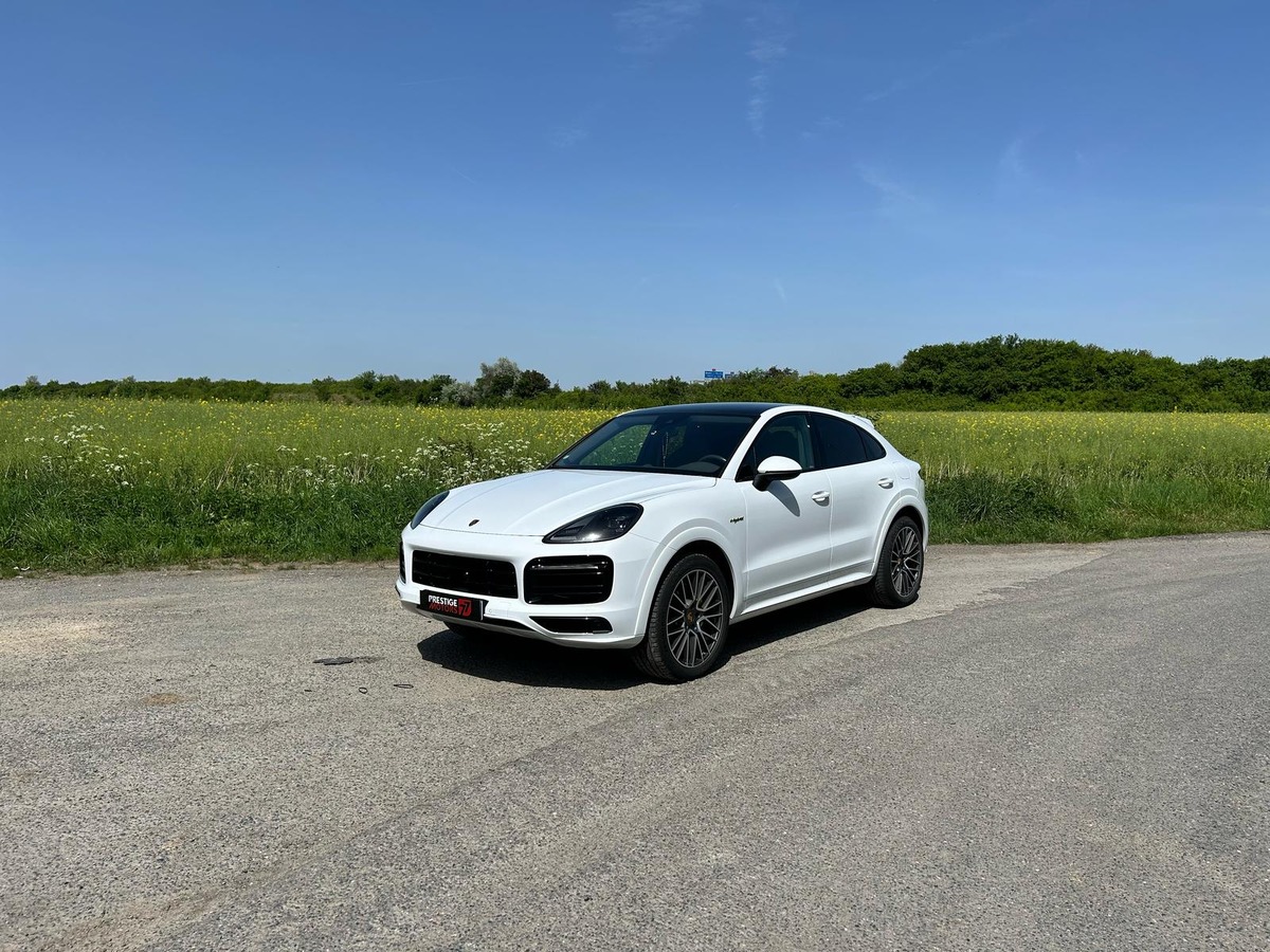 Porsche Cayenne E-Hybrid Coupé Platinum Edition 462 Chevaux