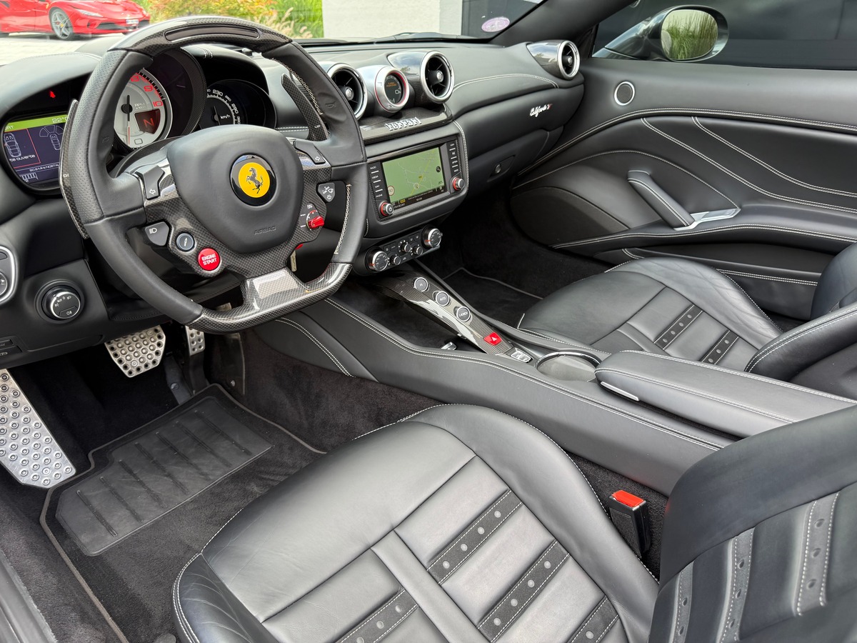 Ferrari California T 3.9L V8 560 CH / FRANCAISE / CARNET / 29954 KMS