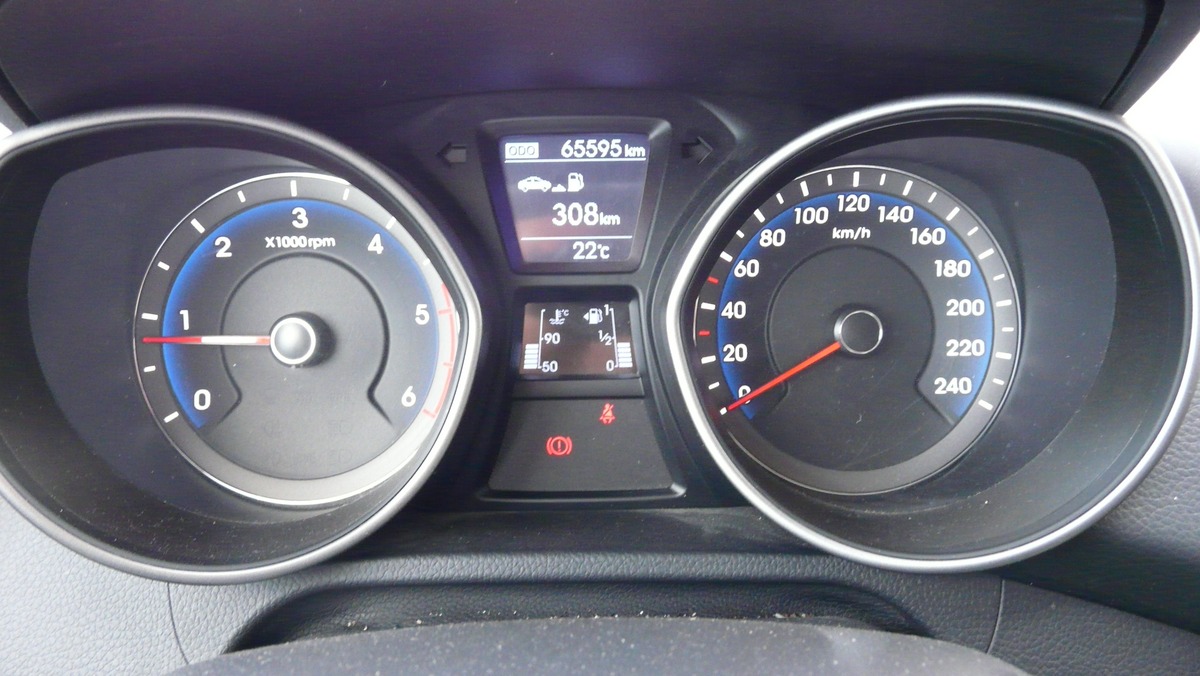 Hyundai i30 1.6 CRDI 110 PACK INVENTIVE LIMITED BD - Garantie 12 Mois