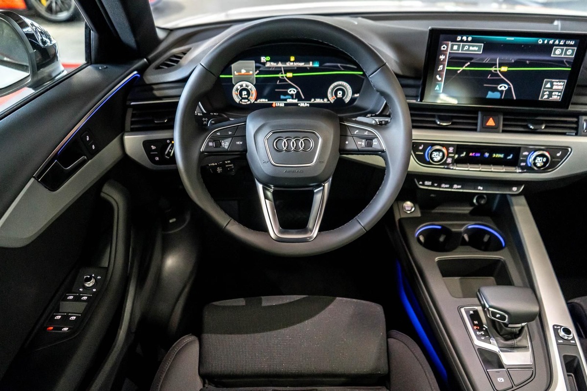 Audi A4 V 40 TDI 204ch Competition S tronic 7