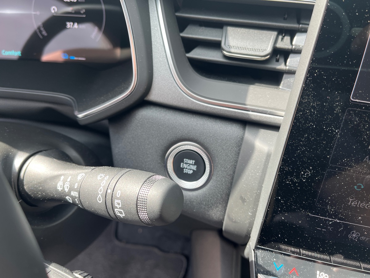 RENAULT Captur TECHNO E-TECH FULL HYBRID 145