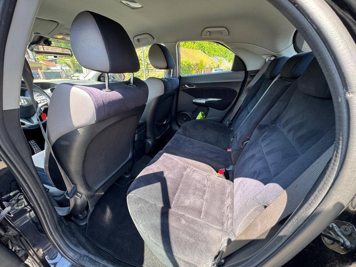 Honda Civic 2.2 cdti 140cv confort - garantie