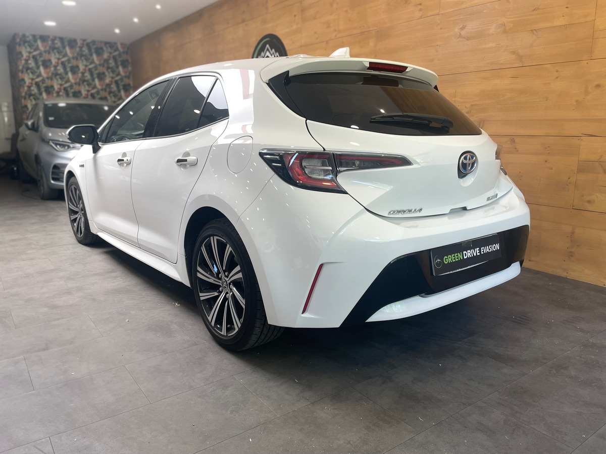 Toyota Corolla 1.8 FULL-Hybride design