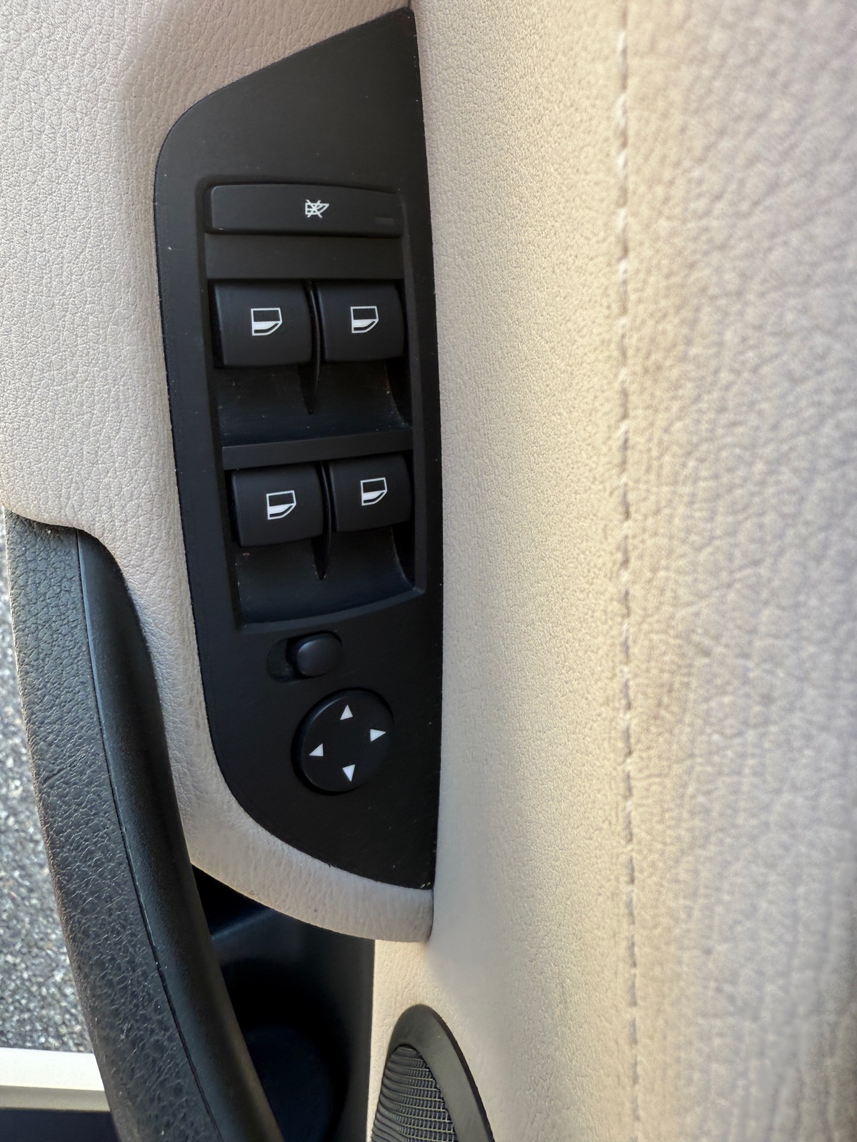 Bmw X1 20i 2L  184 X-Drive boite 8  X-line, Toit ouvrant, Sièges chauffants, Suivi complet