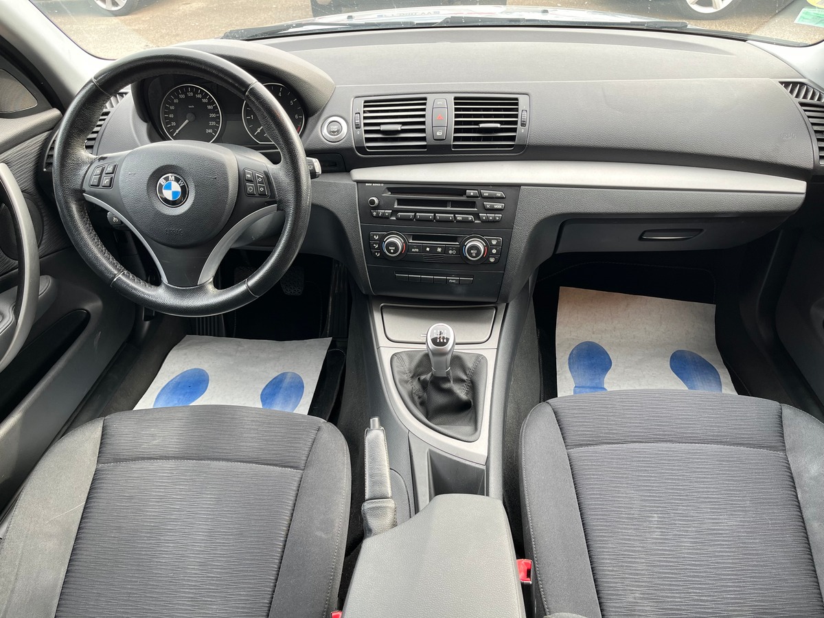 Bmw Série 1 E87 LCI 116i 1.6 i 16V 122 CH