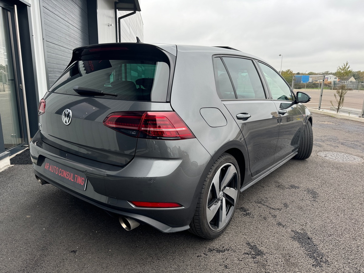 Volkswagen Golf Gti 230