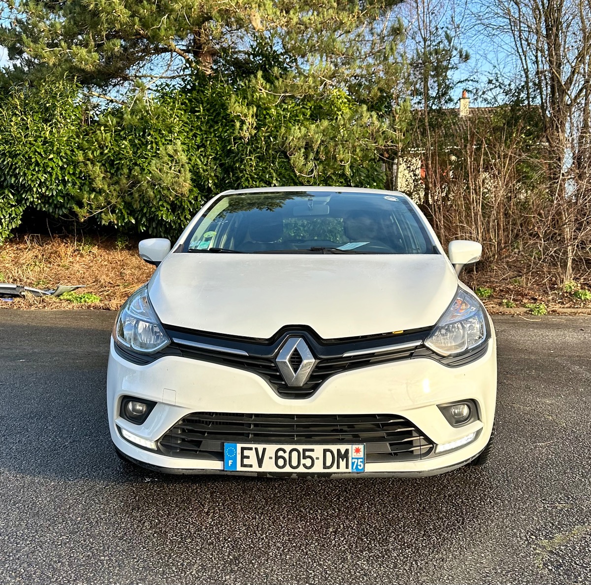 Renault Clio 4 / très belle / 1er main / commercial / garantie 3 mois