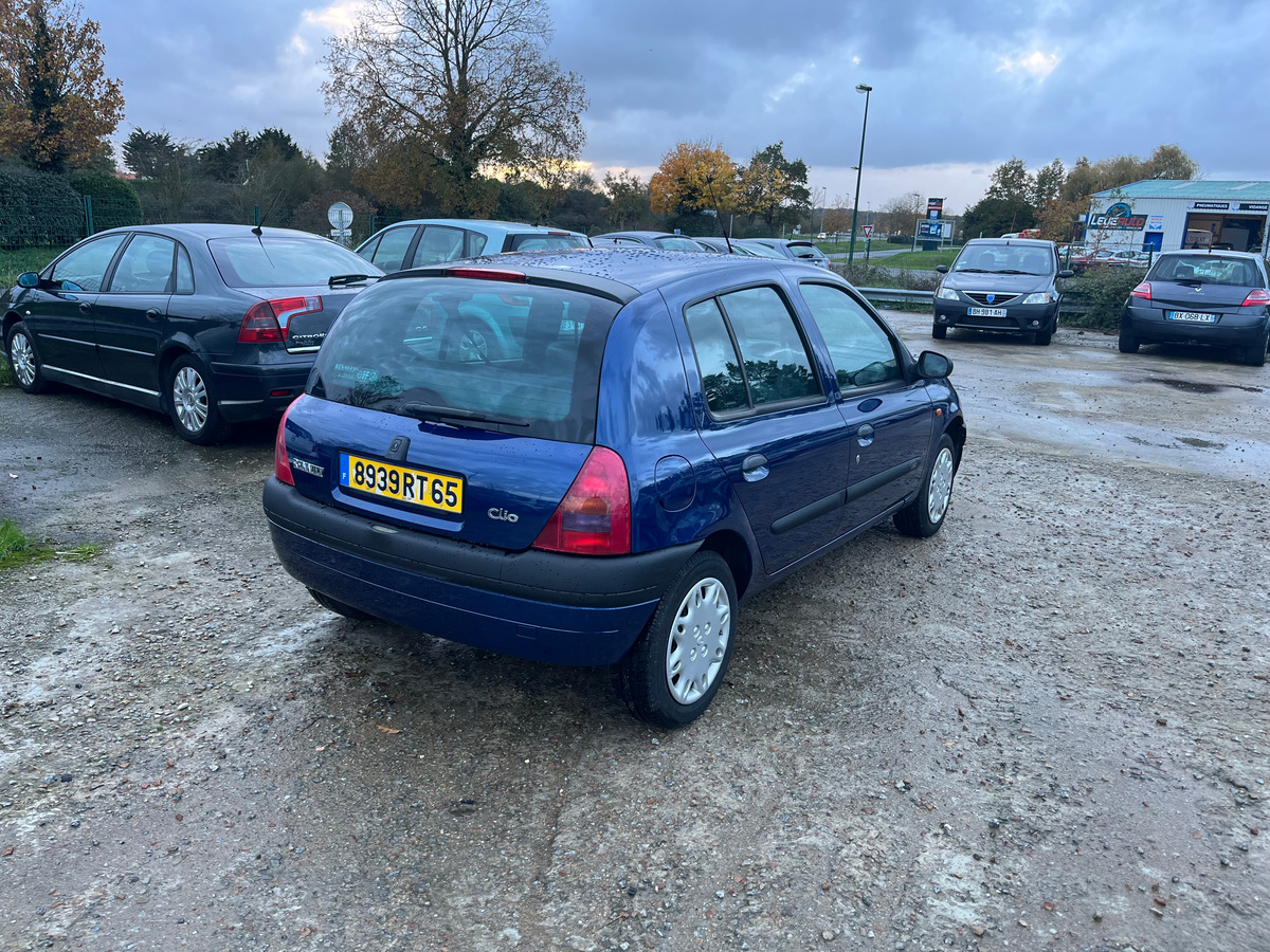 RENAULT Clio 1.9D 130854KM