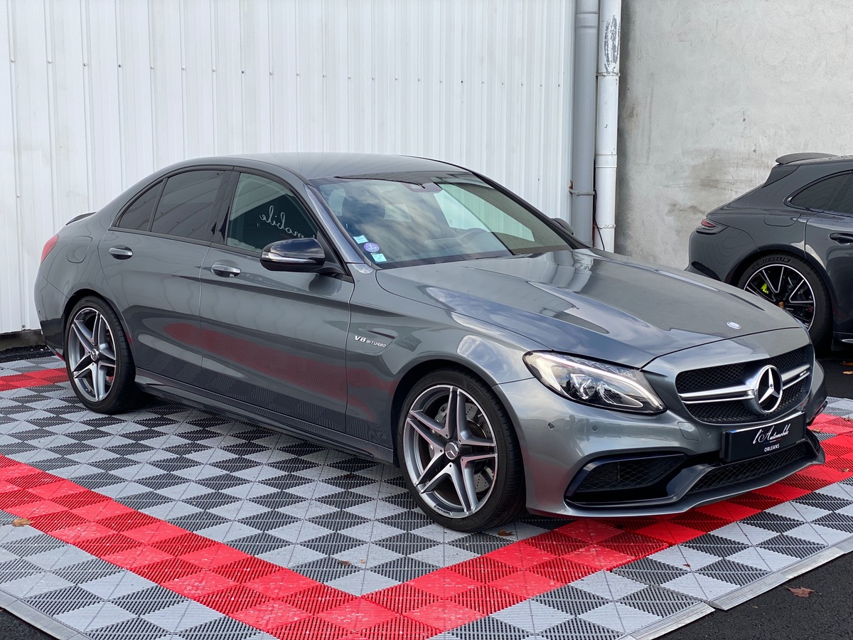 Mercedes-Benz Classe C 63 AMG 476CV V8 BI-TURBO m