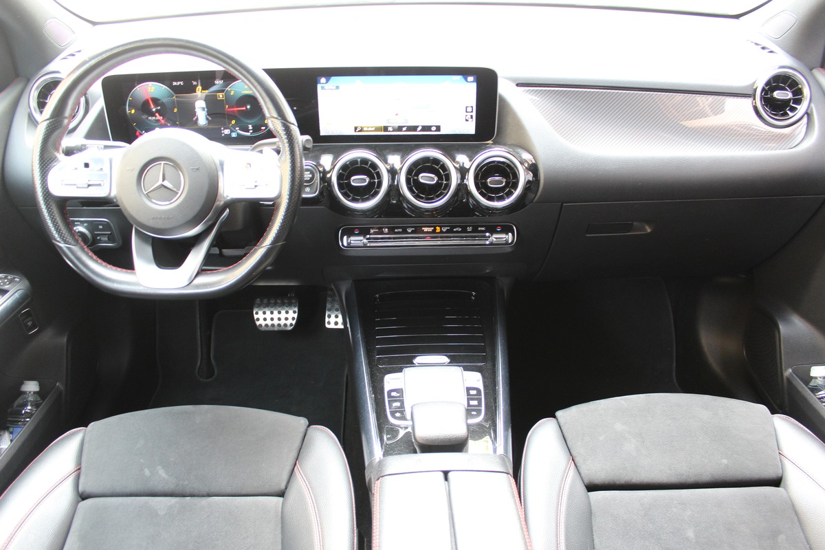 Mercedes Benz CLASSE B III 180 D AMG LINE 7G-DCT  (attelage)