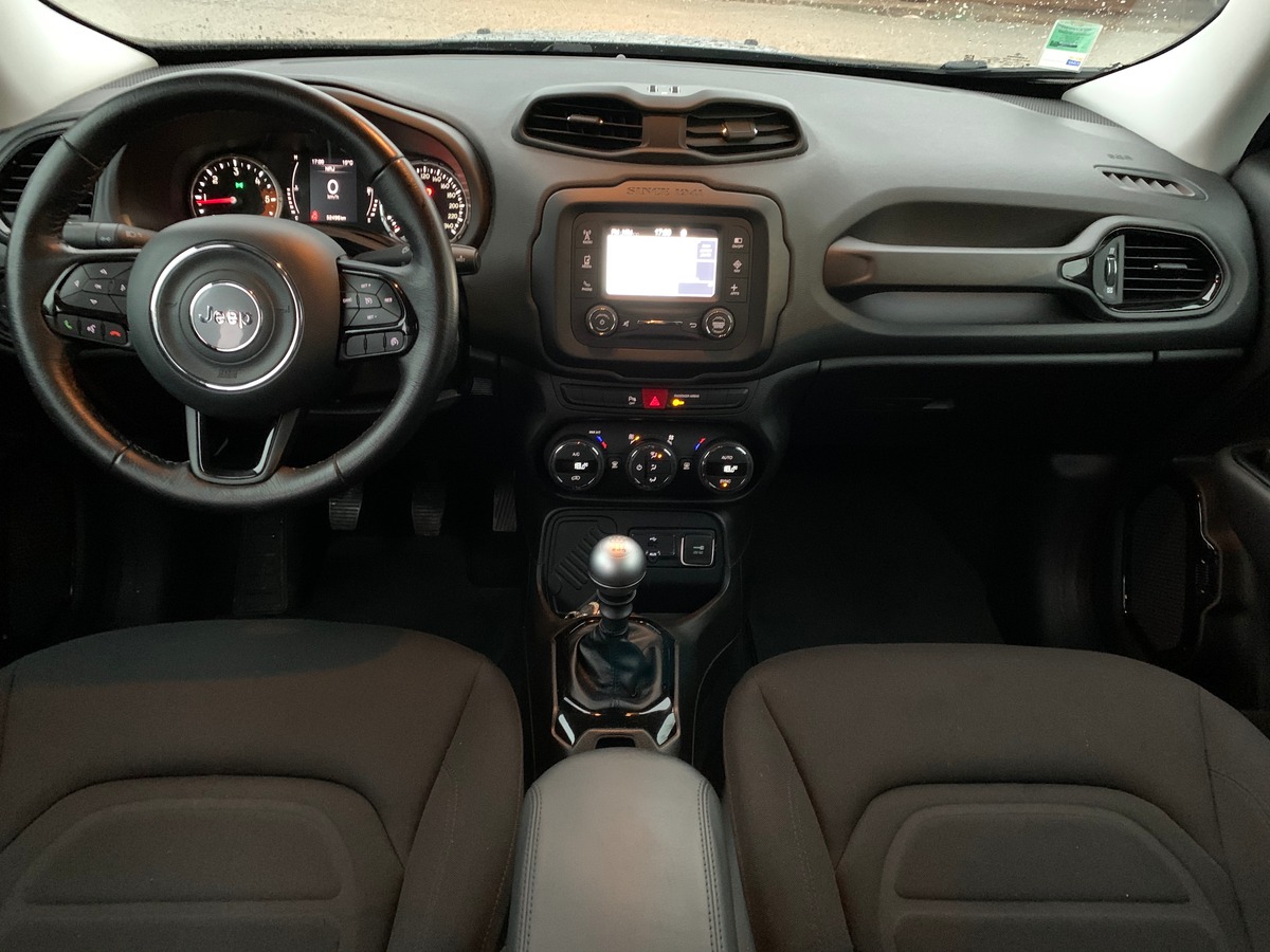 Jeep Renegade 1.6L MULTIJET 120 BROOKLYN EDITION b