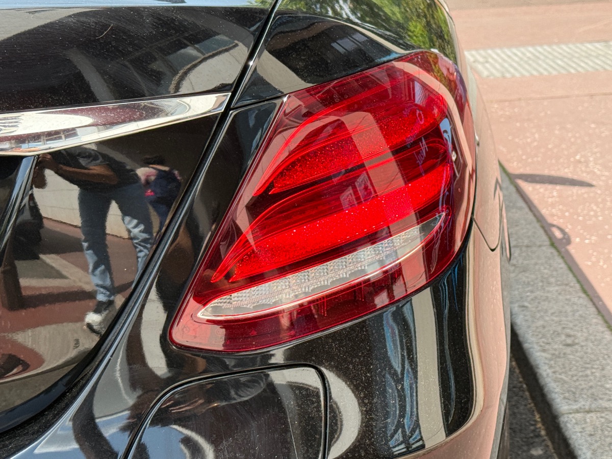 Mercedes-Benz Classe E V (2) 2.0 300 DE AVANTGARDE LINE 9G-TRONIC