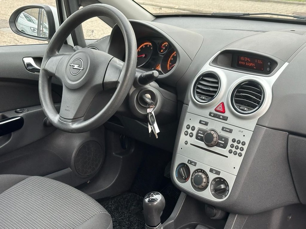 Opel Corsa 1.2 Selection