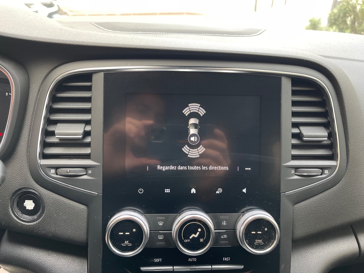 RENAULT Megane dCI 115 CV Phase 2 / CarPlay / Boite Auto /
