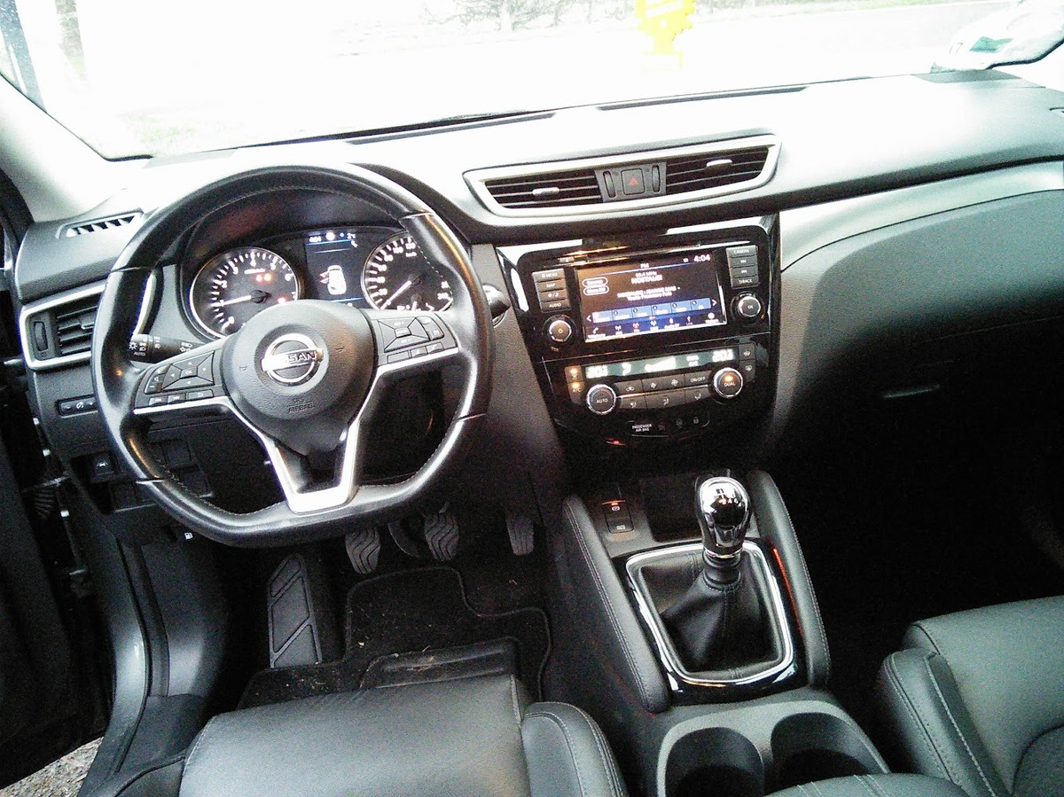 Nissan Qashqai 1.3 DIG-T 140 TEKNA