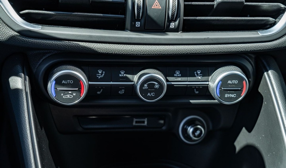 Alfa Romeo Giulia 2.2 Diesel 210ch Veloce Q4 AT8 Harman-Kardon