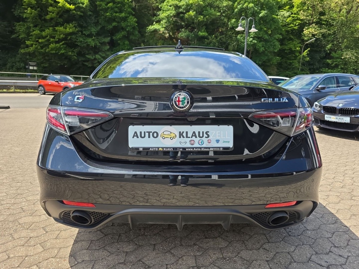 Alfa Romeo Giulia 2.0T 280ch Competizione Q4 AT8 Toit ouvrant Harman-Kardon