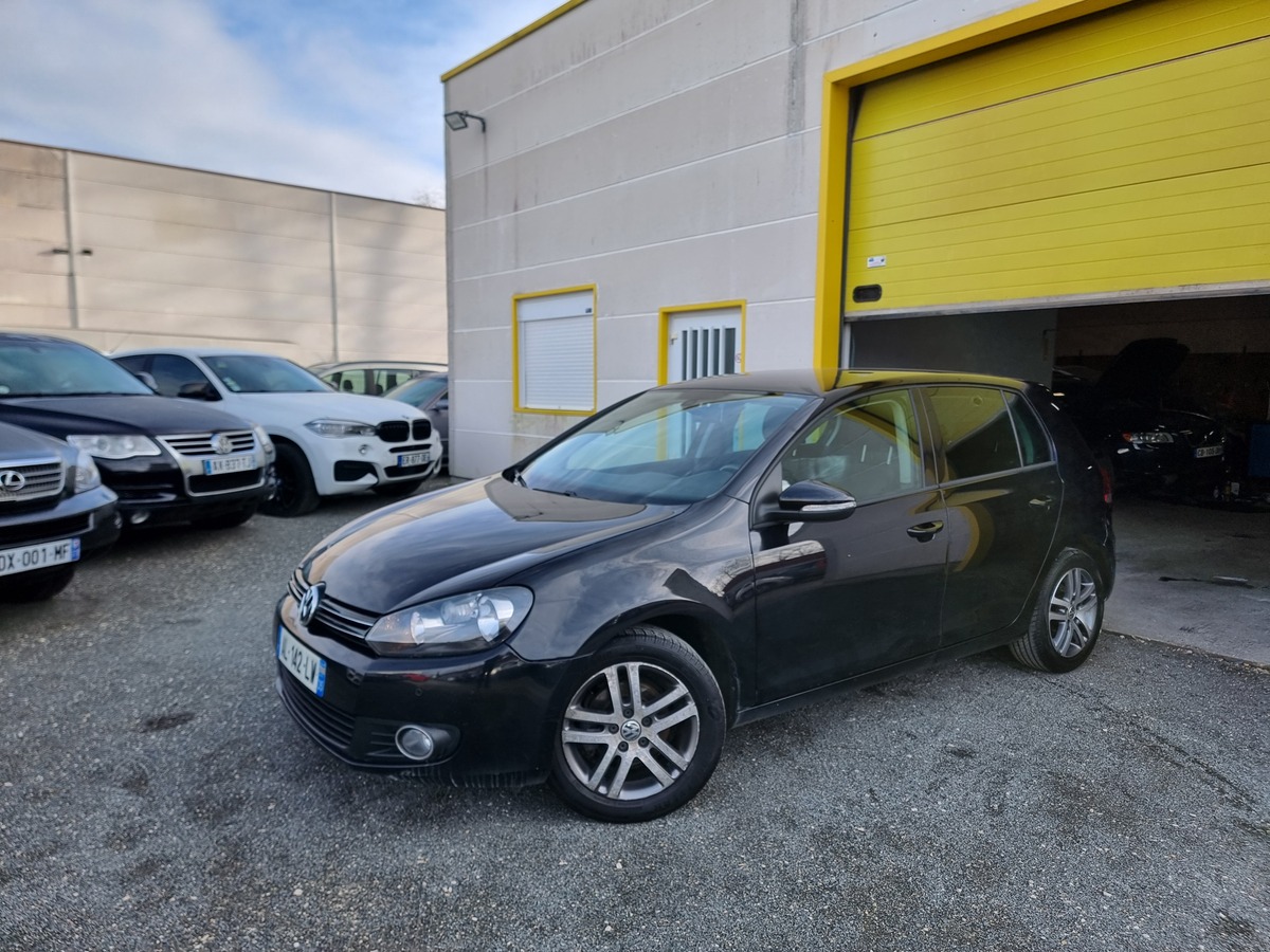 Volkswagen Golf VI 1.6 TDI 105CH COMFORTLINE