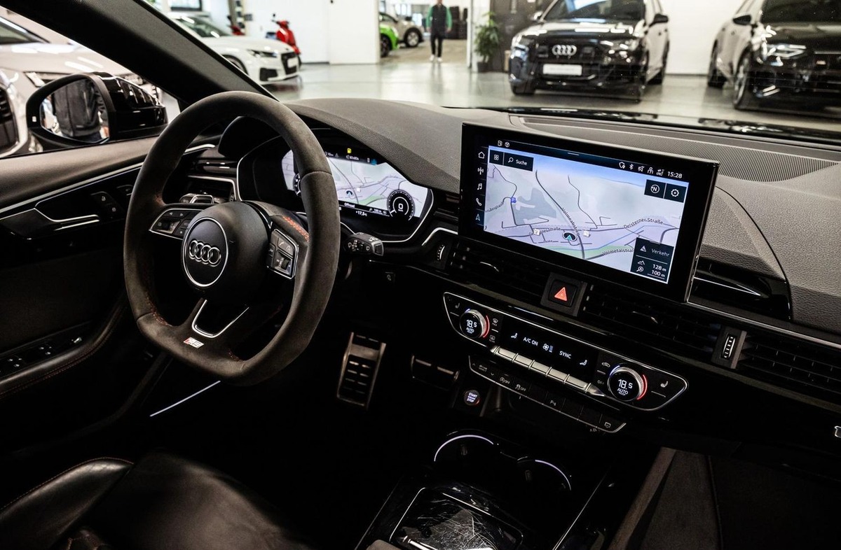 Audi RS4 Avant V 2.9 V6 TFSI 450ch quattro tiptronic 8