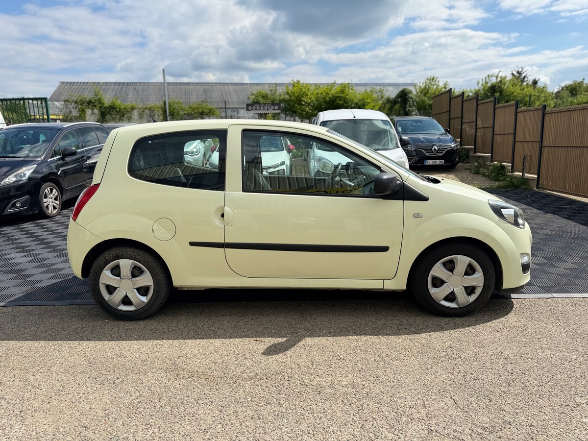 RENAULT Twingo Phase 2 (X44) 1.2 i 16V LEV eco2 75 cv - CLIMATISATION - IDEAL JEUNE PERMIS
